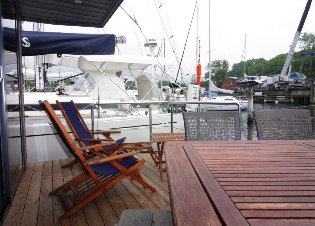 Hausboot Lina In Flensburg Hotel Exterior photo